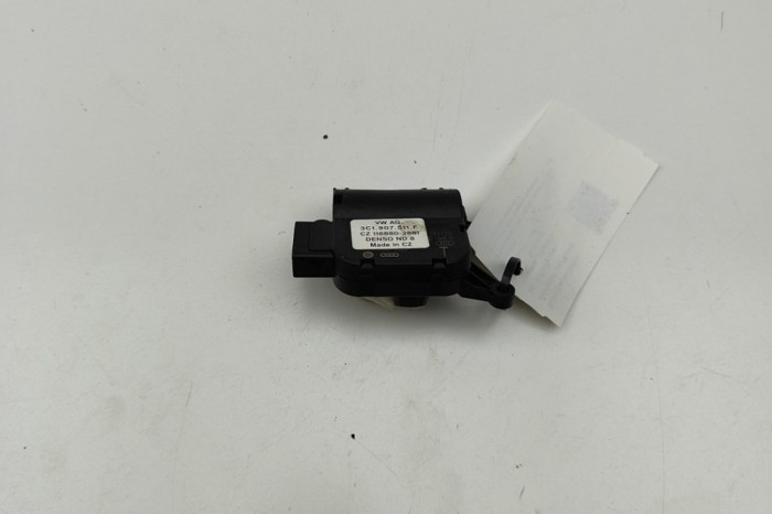 VW PASSAT Variant B7 365 2012 OEM: 3C1907511F SKU: 31045574