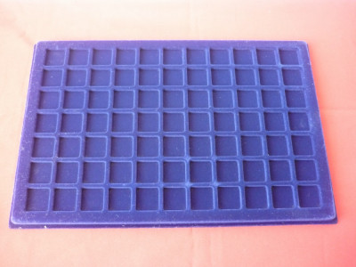CUTII, CUTIE MONEDE MBS DIN PVC, 7X11= 77 LOCASE foto