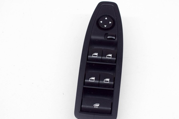 Buton geam ușă dreapta față BMW 2 Cabrio F23 2016 OEM: 9226261,7326359 13859218