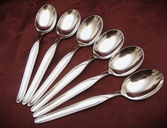 LINGURITE ARGINTATE - SET LINGURITE DUCADO PLACATE CU ARGINT 14 CM