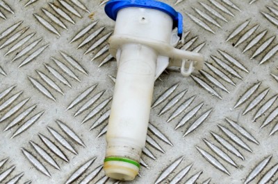 G&amp;acirc;t de umplere rezervor lichid de parbriz LAND ROVER RANGE ROVER IV L405 2015 OEM: CPLA-17C615-AC 15200591 foto