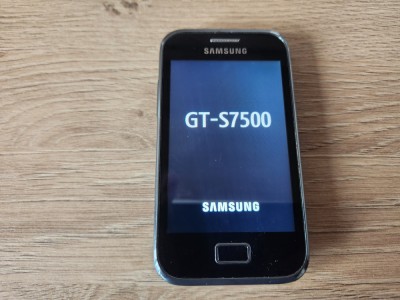 Telefon Samsung Galaxy Ace Plus S7500 folosit foto