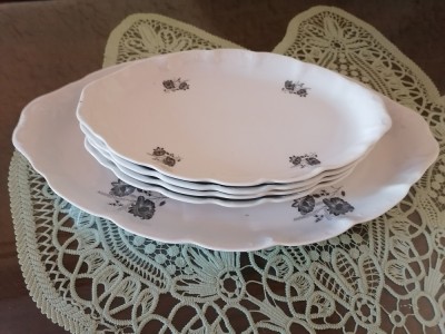 Set platouri porțelan ovale made in RSR vintage - 5 piese foto