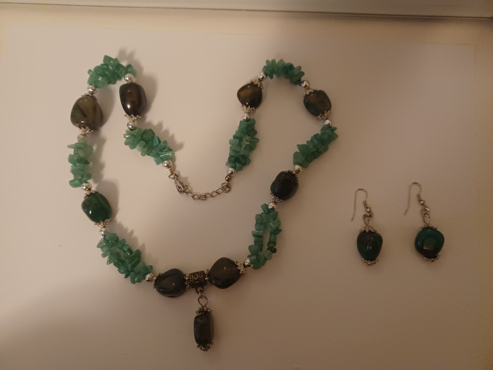 Set colier cu pandantiv si cercei agate verzi,vechi,accesorii  argintii,deosebite | Okazii.ro