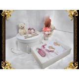 Set Trusou Botez si Lumanare, 9 Piese, cu Ursulet, Alb si Roz, din Catifea - TB251