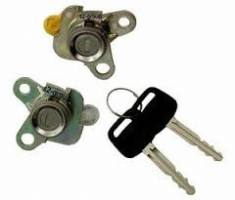 Set yale inchidere Toyota Corolla (E11), 1997-2001, cu chei, cu 2 butuci blocare usa, usa fata partea stanga/dreapta, 69051/2-12490,