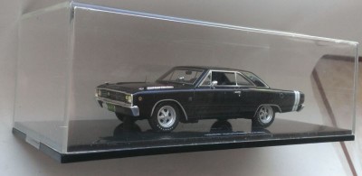 Macheta Dodge Dart negru 1968 - Highway 61 1/43 foto