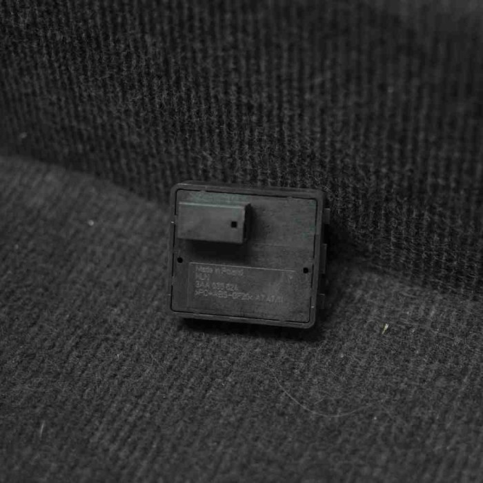 Comutator VW PASSAT Variant B7 365 2012 OEM: 3AA035624 1866601