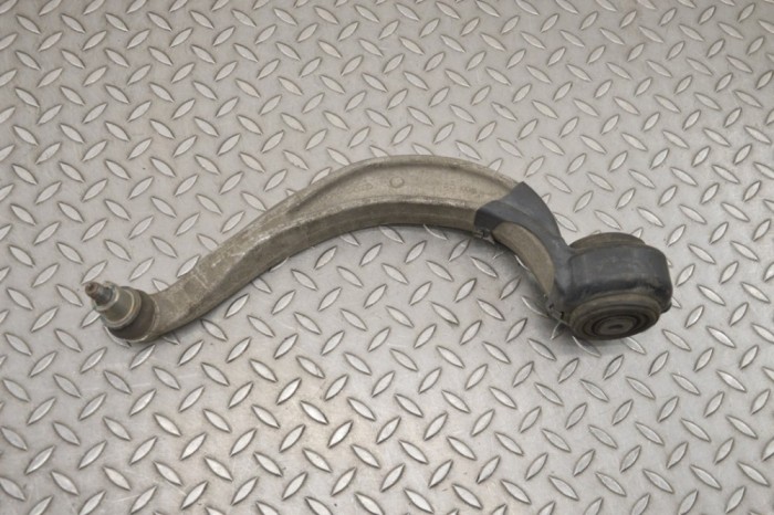 Braț curbat dreapta față PORSCHE MACAN 95B 2015 OEM: 4G0407696 20446743