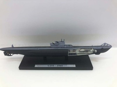 Macheta Submarin U255 - 1944 foto
