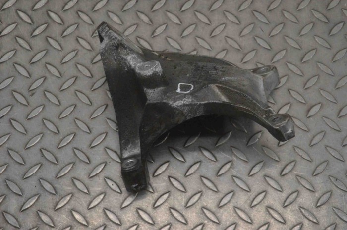 Suport motor dreapta PORSCHE CAYENNE 92A 2015 OEM: 7L8199208B 23684391