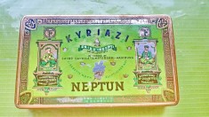 F542-Cutie veche tigarete colectie KIRIAZI NEPTUN Cairo Hamburg Germania metal.