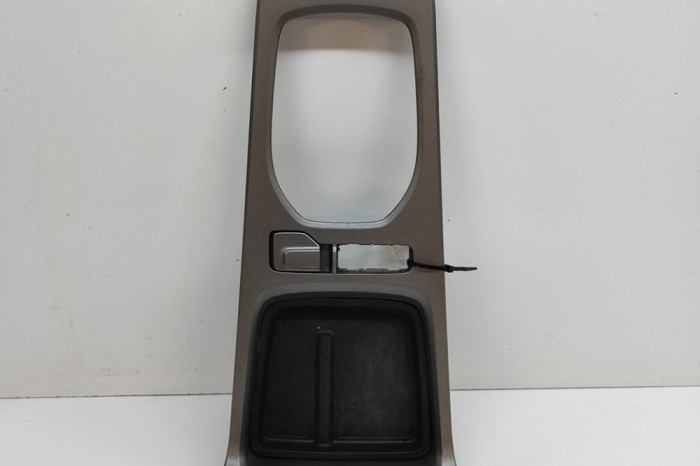 Ornament consola centrală CHEVROLET CAMARO 2014 OEM: 92233010,92247942 28313061