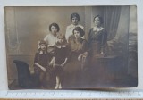 Carte poștală foto &ndash; Grup familie, atelier A. Weith Wien, cca. 1915&ndash;1920