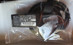 Incarcator Alimentator laptop HP 693711-001 65W Output: 3.33A 19.5V foto