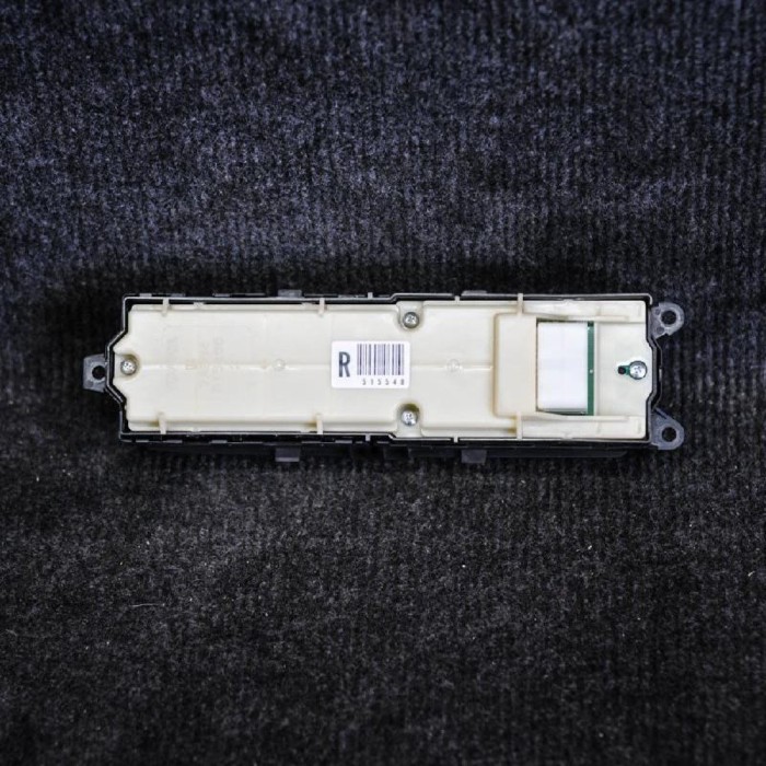 Buton geam ușă dreapta față LEXUS RX _L1_ 2013 OEM: 84040-48190 1611945