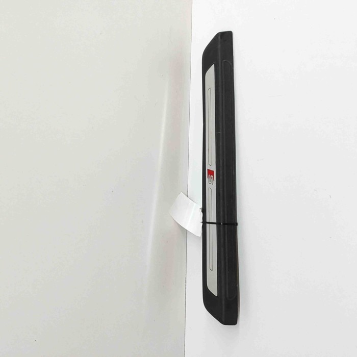 Ornament prag dreapta față AUDI Q5 FY 2021 OEM: 80A947418C