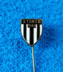 Insigna (model vechi) fotbal - &amp;quot;STIINTA&amp;quot; CLUJ (UNIVERSITATEA) foto