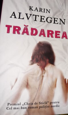 TRADAREA KARIN ALVTEGEN T foto