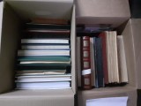 Doua cutii mari cu materiale filatelice diverse, mii si mii de timbre in clasoare, albume