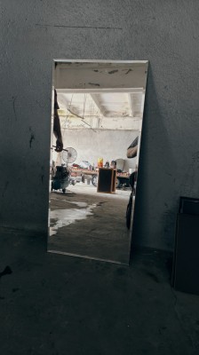 Oglinda cu probleme mici 110 X 50 cm foto