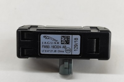 Amplificator de antena JAGUAR I-PACE X590 2019 OEM: FW93-19C024-AB 22652884 foto