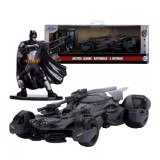 DC Comics Justice League Set masinuta Die-cast (scara 1:32) Batmobile si figurina Batman 4 cm, Jada Toys