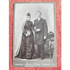 Fotografie tip CDV, mire si mireasa, inceput de secol XX