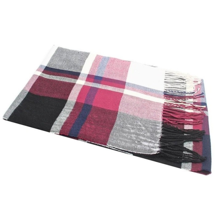 Fular barbatesc cu franjuri