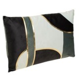 Pernă decorativă dreptunghiulară, 53x35 cm, neagră cu model abstract auriu, CMCLASS