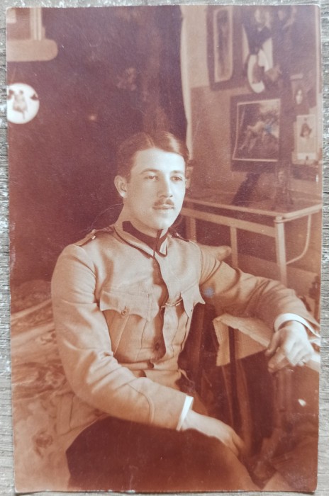 Sublocotenent de artilerie in uniforma model 1912// foto tip CP