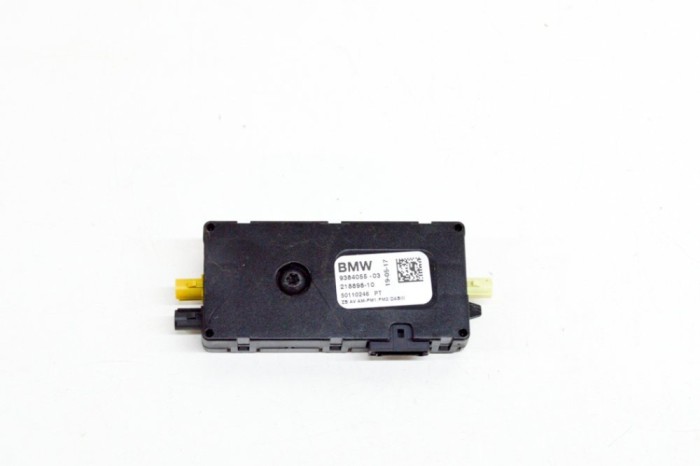 Amplificator de antena BMW 5 G30 2017 OEM: 9384055 12132489