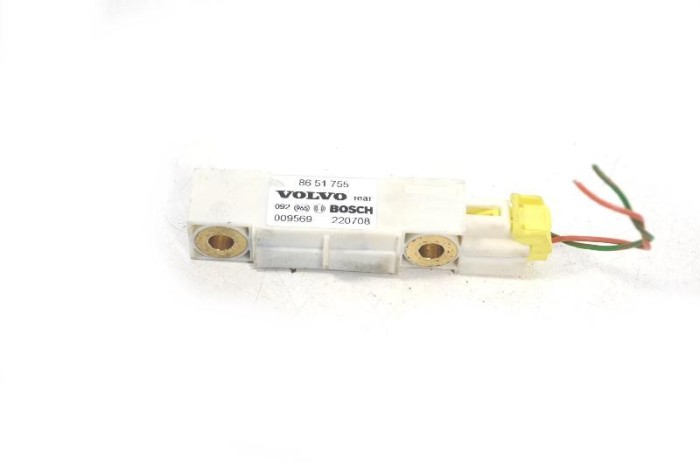 Senzor de impact dreapta spate VOLVO XC90 I 2010 OEM: 8651755 3877008