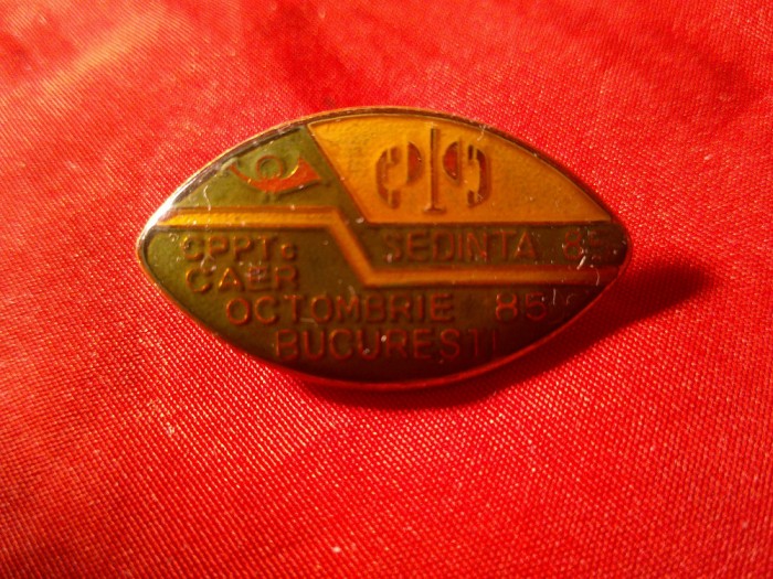Insigna Romania CAER 1985 , metal si email , 3x1,8cm