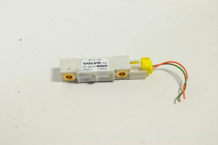 Senzor de impact dreapta față VOLVO XC90 I 2006 OEM: 8651755 3216891