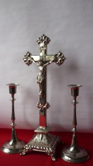 CRUCIFIX VECHI DIN METAL CU 2 SFESNICE foto