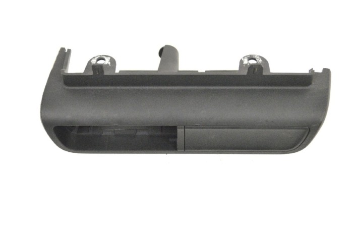 nerasta AUDI A1 8X1, 8XK 2011 OEM: 8X2857851 11733870