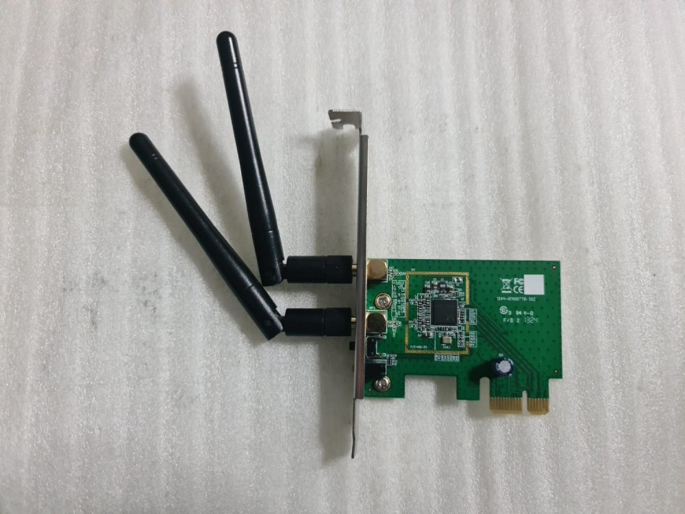 Placa De Retea Wireless Asus PCE N15 300Mbps PCI E X1 2 4 GHz Poze 