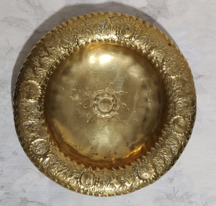 LICHIDARE ! Vide poche / bol modernist , din bronz embosat cu nuduri -