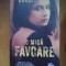 i O mica favoare - Darcey Bell (impecabila)