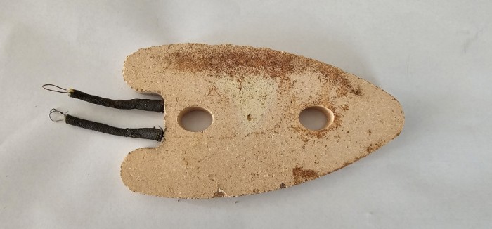 SAMOTA FIER DE CALCAT ,NOUA NEFOLOSITA .LUNGIME 15,5 CM INTRE GAURI 6,5 CM