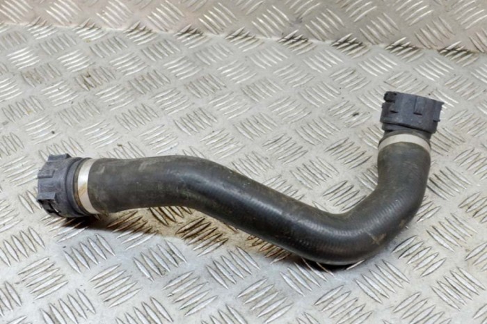 Furtun radiator răcire dreapta BMW 3 F30, F80 2013 OEM: 7596838 14464283
