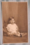 Poza - fotografie tip carte postala - foto studio, baietel cu ursulet de jucarie - fotografie veche, datata anul 1928