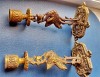 D639- Set 2 Sfesnice pereche vechi cu Pelicani bronz masiv aurit anii 1850-1900. Stare foarte buna.