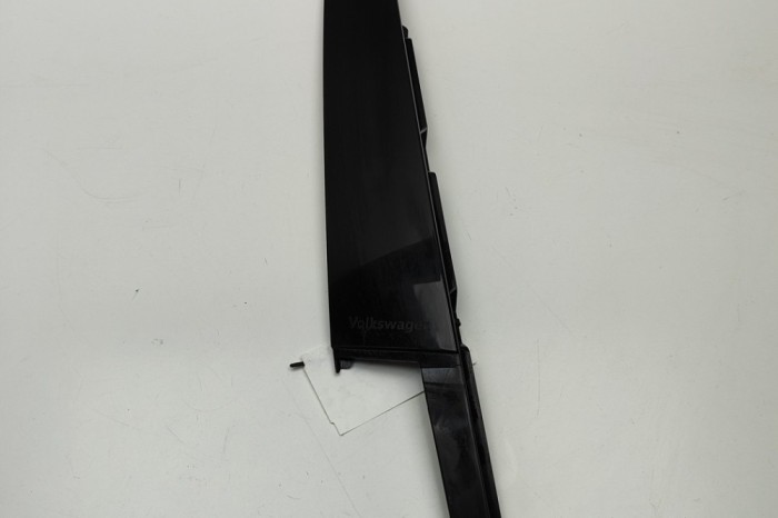 Ornament vertical ușă dreapta față VW T-ROC A11 2021 OEM: 2GA837902C 29046636