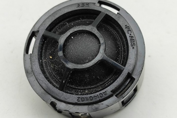 Difuzor ușă st&acirc;nga față AUDI Q5 8R 2015 OEM: 8R0035399B | 31929497