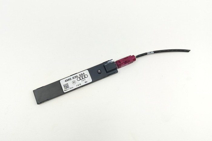 Amplificator de antena AUDI Q5 FY 2020 OEM: 4M0035504 30307908