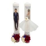 Set lumanari nunta, personalizabile cu nume si data, decorate cu flori din catifea si silueta mire si mireasa multicolor