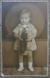 Baietel cu ursulet de plus// Foto Luvru 1931, tip CP