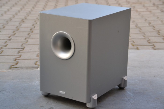 Subwoofer activ Magnat Symbol 5100 A si 3 sateliti